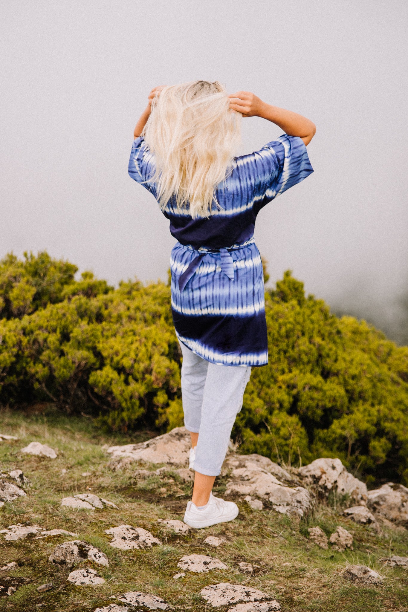 blue tie dye loungewear unisex kimono, beach kimono, tie dye kimono, tie dye festival kimono
