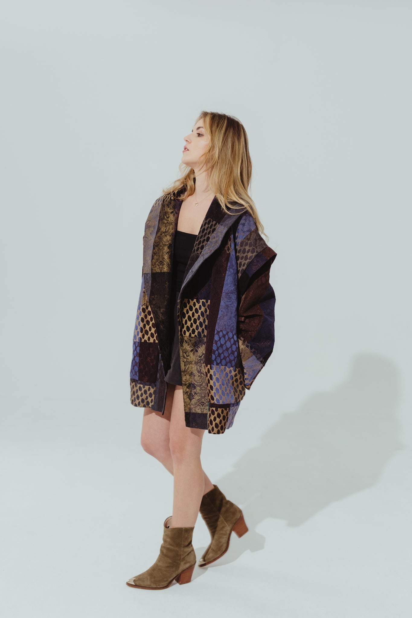 kimono jacquard, jacquard robe, jacquard kimono coat in beige, gold, brown, violet and green