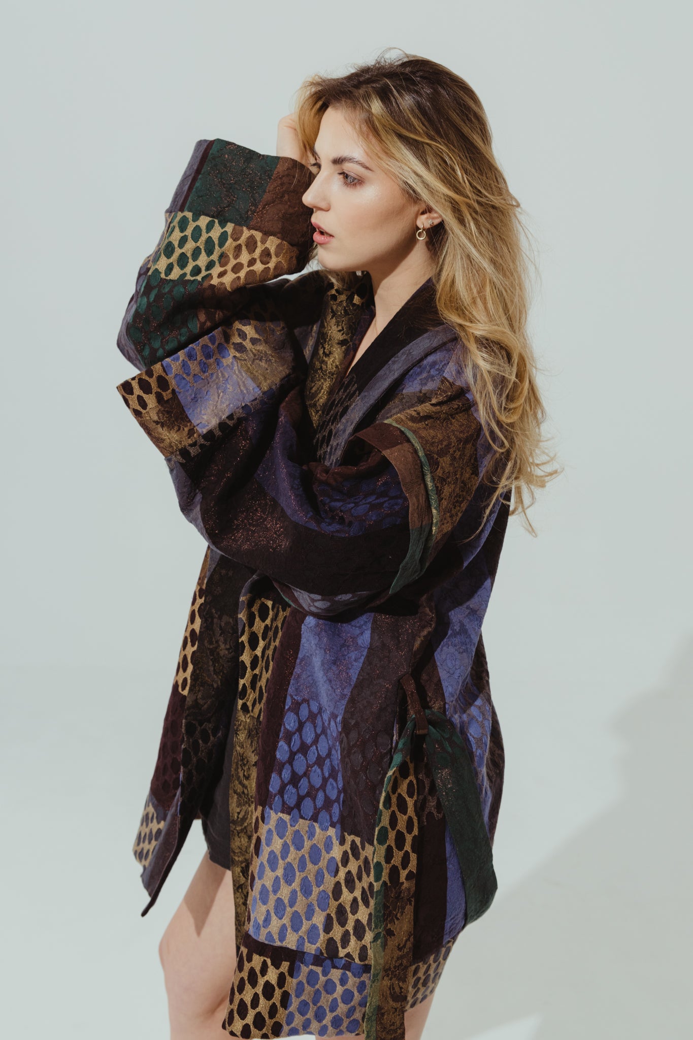 kimono jacquard, jacquard robe, jacquard kimono coat in beige, gold, brown, violet and green